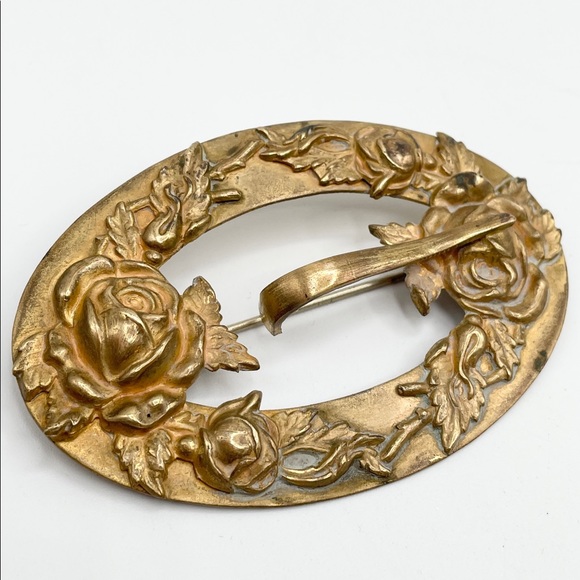 Antique brass flower floral buckle brooch sash pin - Picture 2 of 5